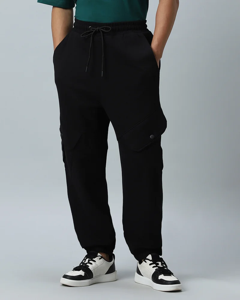 bewakoof Men's Black Super Loose Fit Cargo Warm Joggers